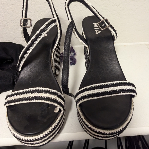 MIA Black and White Retro Barbie Woven Wedge Sandals Espadrilles - Picture 3 of 6